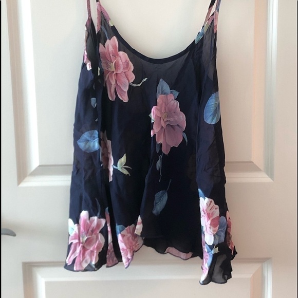 Planet Blue Floral Top - Picture 2 of 11